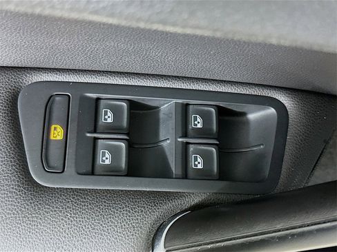 Used 2019 Volkswagen GTI SE image 20