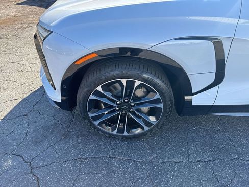 New 2026 Chevrolet Blazer EV SS w/ Performance Package AWD/4WD image 12