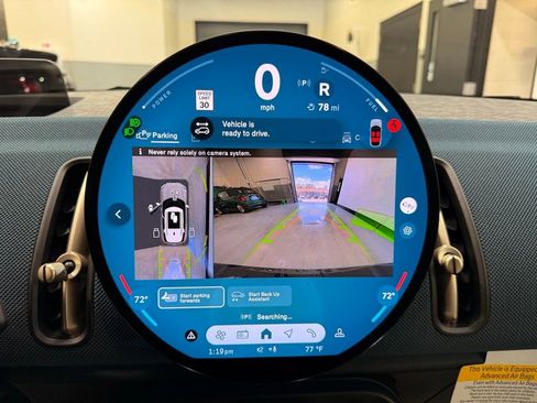 Used 2025 MINI Cooper Countryman S w/ Comfort Package Max image 17