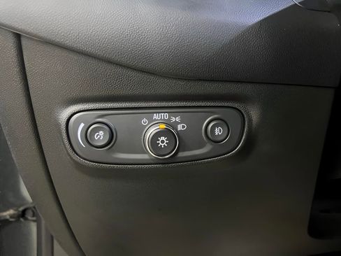 Used 2021 Chevrolet Equinox LT image 21