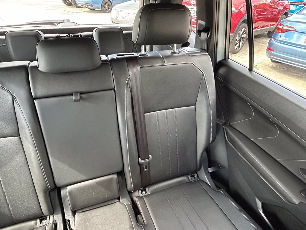 Certified 2024 Volkswagen Tiguan SE R-Line FWD image 14