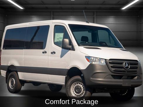 Used 2025 Mercedes-Benz Sprinter 144 Cargo image 3