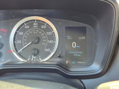 Used 2021 Toyota Corolla LE w/ Carpet Mat Package (TMS) FWD image 10