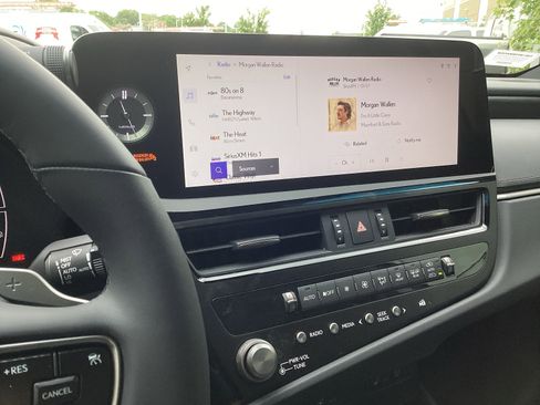 New 2025 Lexus ES 300h F Sport image 26