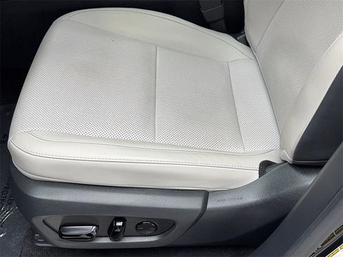 Used 2024 Lexus RX 350 Premium w/ Accessory Package (Z1) image 37