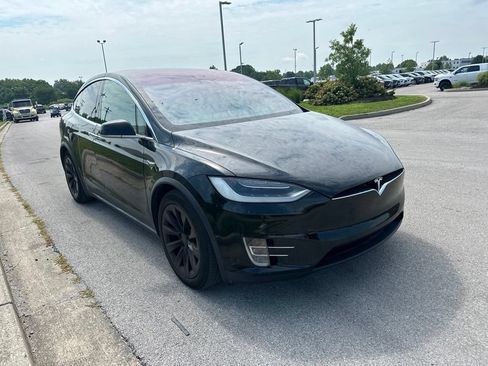 Used 2017 Tesla Model X AWD/4WD image 2