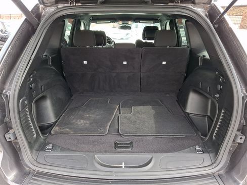 Used 2021 Jeep Grand Cherokee Laredo w/ Security & Convenience Group AWD/4WD image 28