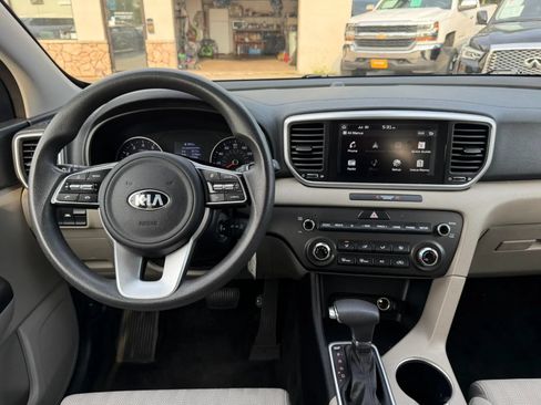 Used 2020 Kia Sportage LX FWD image 24