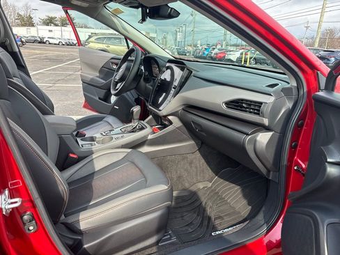 Certified 2025 Subaru Crosstrek 2.5i Limited image 31