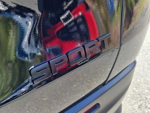 Certified 2025 Honda HR-V Sport image 6