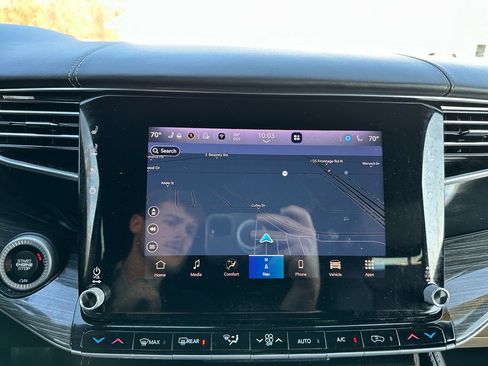 Used 2022 Jeep Wagoneer Series III w/ Premium Group I image 16