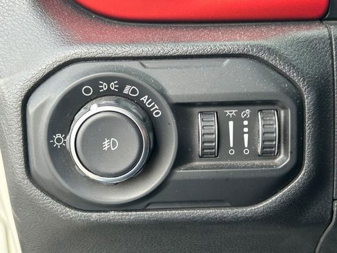 Used 2020 Jeep Wrangler Unlimited Rubicon AWD/4WD image 26