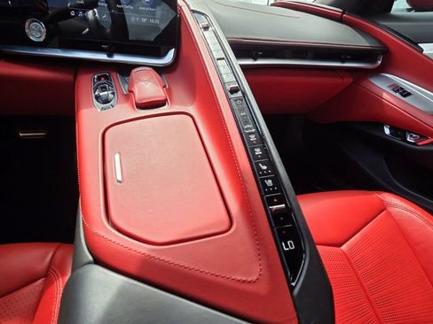 Certified 2022 Chevrolet Corvette Stingray Premium Conv w/ Z51 Performance Package RWD image 22