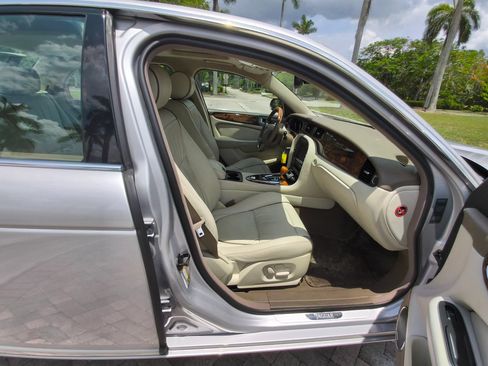 Used 2006 Jaguar XJ Vanden Plas RWD image 40