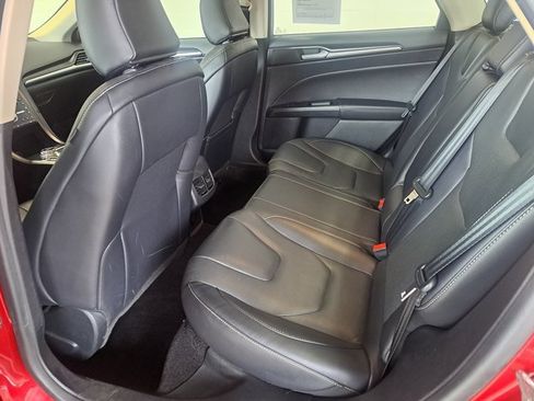 Used 2020 Ford Fusion Titanium image 11