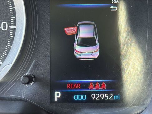 Used 2022 Toyota Corolla LE FWD image 16