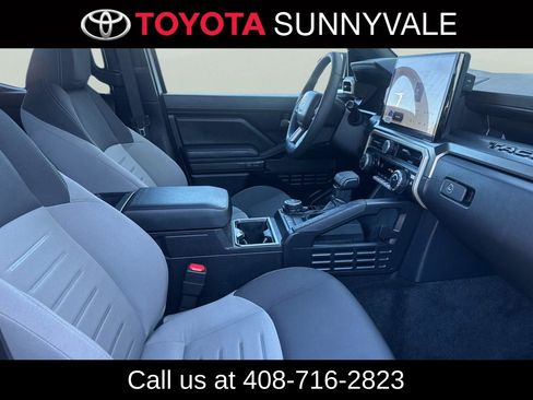 Certified 2025 Toyota Tacoma TRD Off-Road image 20