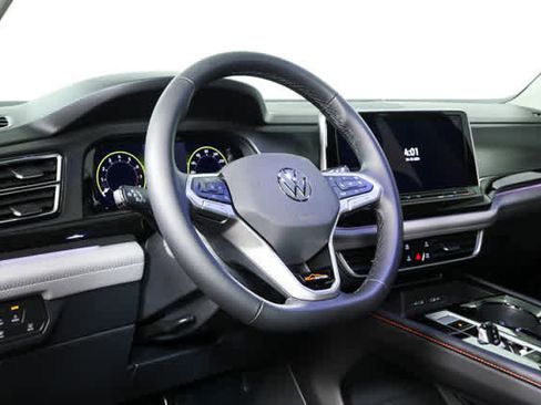 New 2026 Volkswagen Atlas Peak Edition AWD/4WD image 4