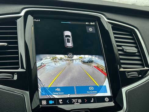 Used 2023 Volvo XC90 B6 Plus image 23