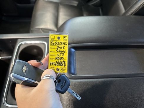 Used 2015 Chevrolet Silverado 2500 LTZ w/ Snow Plow Prep Package image 27