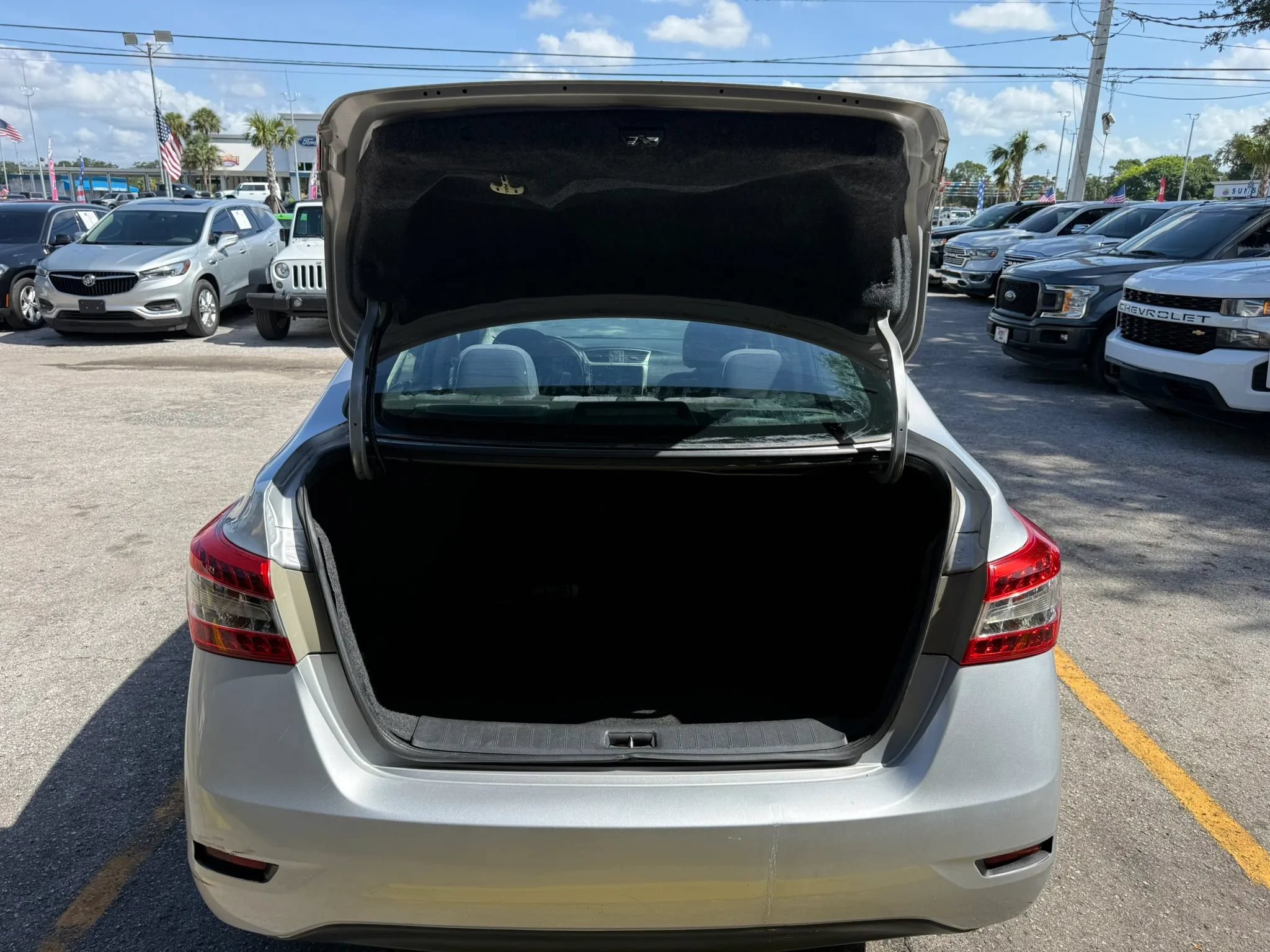 Used 2013 Nissan Sentra SV FWD image 18