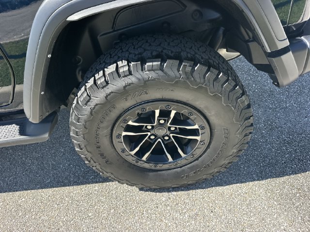 Used 2025 Jeep Wrangler Sport AWD/4WD image 10