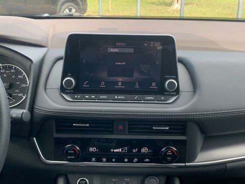 Used 2023 Nissan Rogue SV image 16