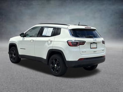 Used 2019 Jeep Compass Latitude AWD/4WD image 3