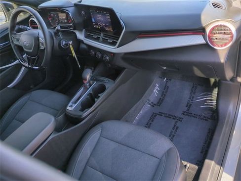 Used 2024 Chevrolet Trax RS w/ Driver Confidence Package image 26