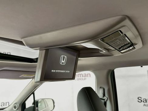 Used 2018 Honda Pilot Touring image 28