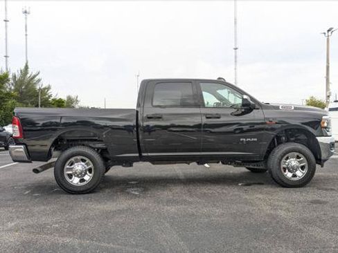 Used 2022 RAM 2500 Big Horn w/ Night Edition AWD/4WD image 9