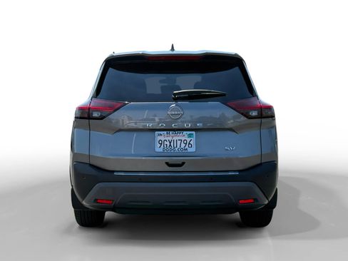 Used 2023 Nissan Rogue SV FWD image 4
