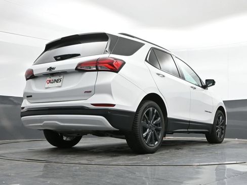 Used 2024 Chevrolet Equinox RS FWD image 39