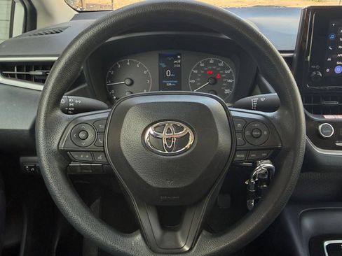 Used 2025 Toyota Corolla LE FWD image 25