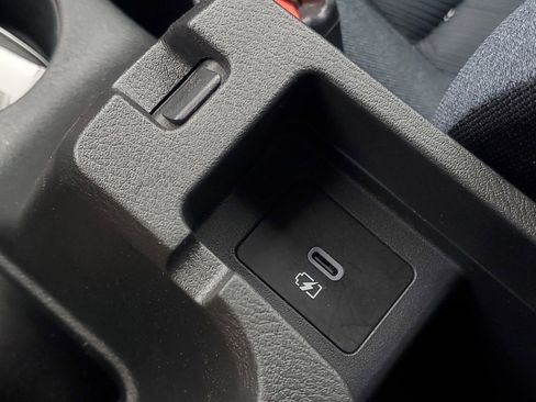 Used 2023 Nissan Versa SV image 23