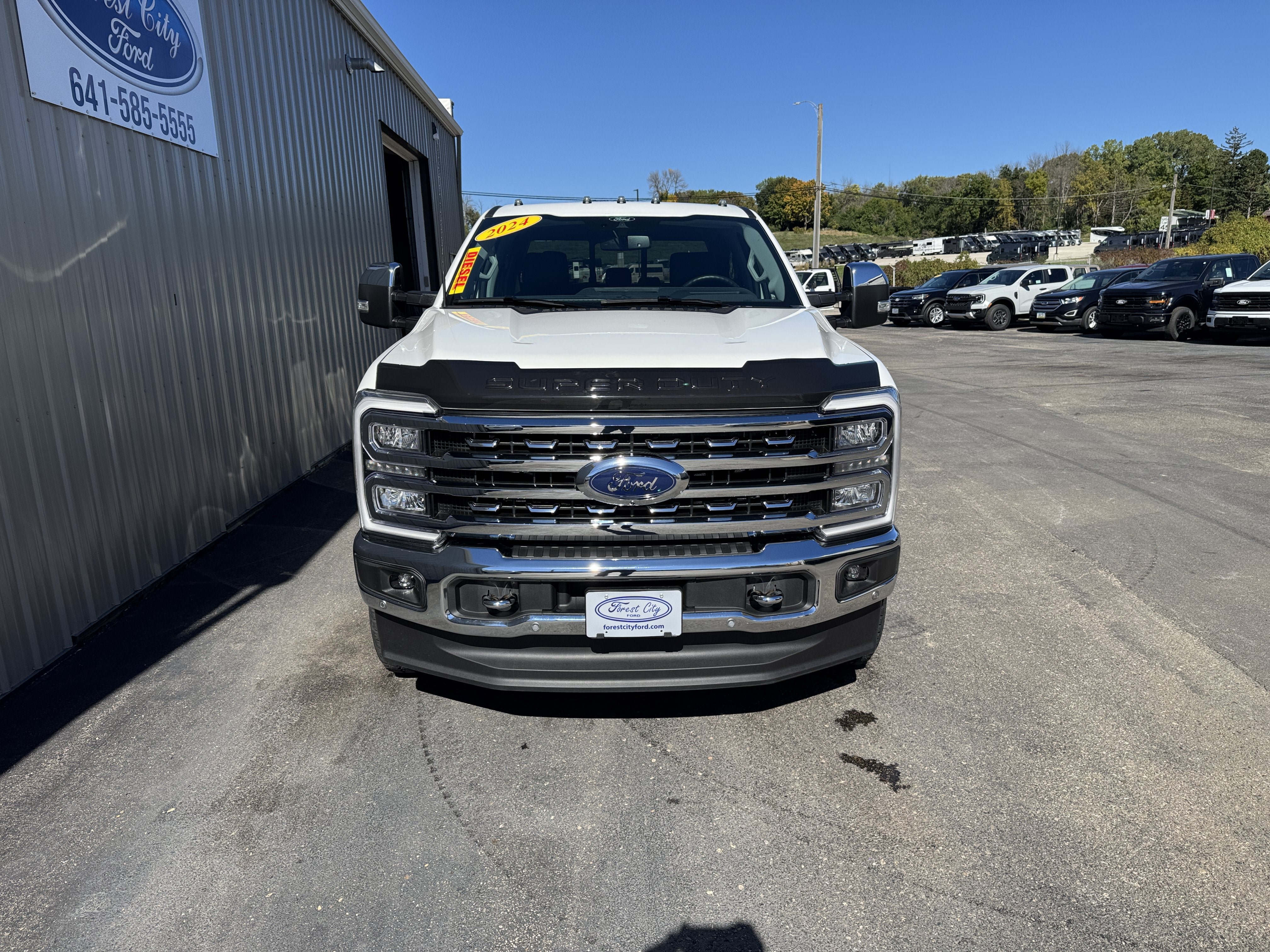 Used 2024 Ford F350 Lariat w/ Lariat Ultimate Package AWD/4WD image 3