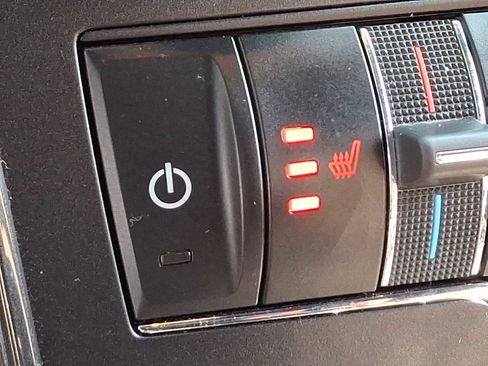 Used 2018 Ford Explorer XLT w/ Equipment Group 202A image 31