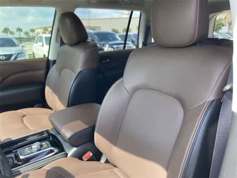 Certified 2024 INFINITI QX80 Premium Select w/ Cargo Package image 11