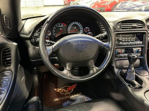 Used 2004 Chevrolet Corvette Convertible w/ Preferred Equipment Group RWD image 7