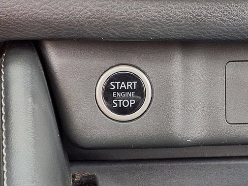 Used 2023 Nissan Rogue SL w/ SL Premium Package FWD image 15