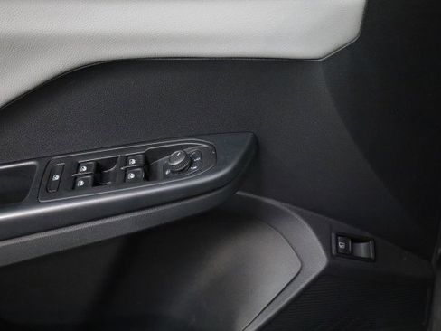 Used 2022 Volkswagen Taos SE image 20