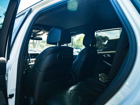 Used 2022 BMW X5 M50i w/ Executive Package image 33