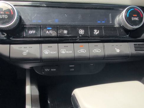 Used 2025 Hyundai Elantra Limited FWD image 26