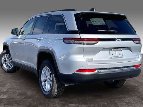 New 2026 Jeep Grand Cherokee Laredo image 3