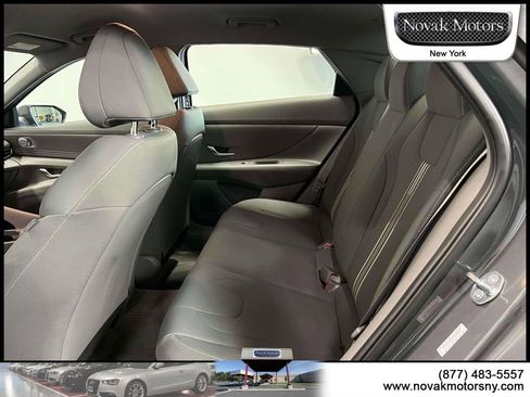 Used 2023 Hyundai Elantra SEL w/ Convenience Package image 13