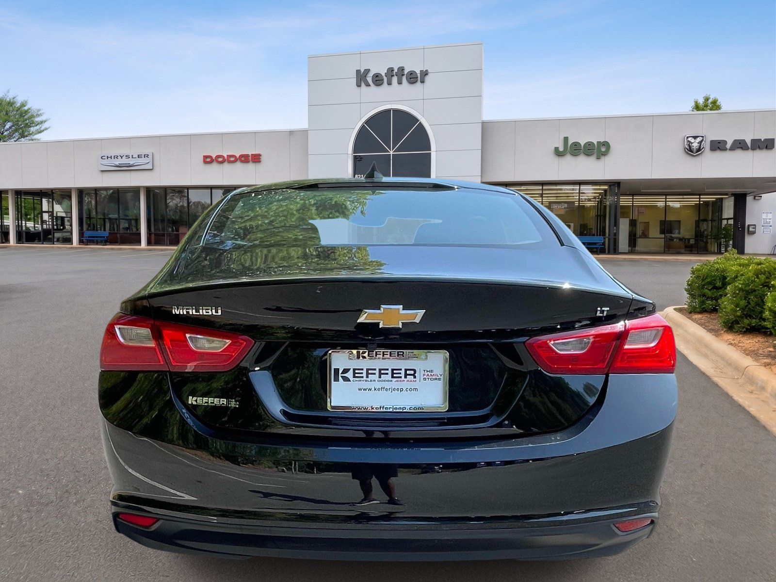 Used 2023 Chevrolet Malibu LT FWD image 5