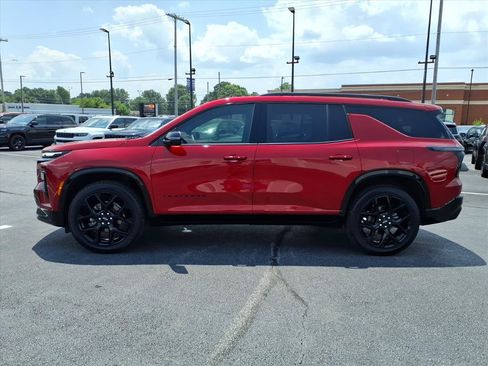 Used 2026 Chevrolet Traverse RS FWD image 25