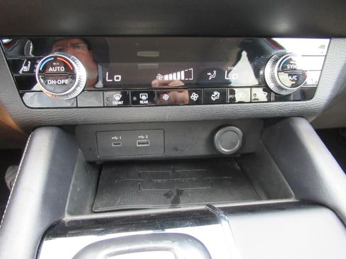 Used 2023 Mitsubishi Outlander SE AWD/4WD image 27