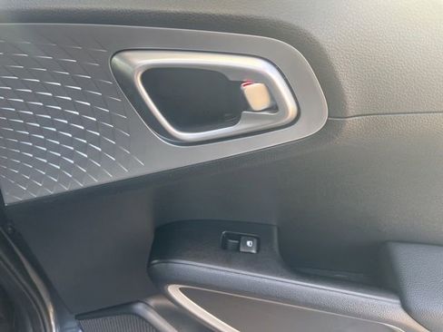 Used 2023 Kia Soul LX w/ Option Group 015 image 22