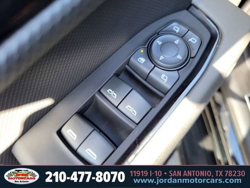 Used 2022 Chevrolet Silverado 1500 ZR2 w/ Technology Package image 17